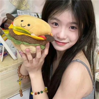 穿成农家小福宝逃荒路上开挂了